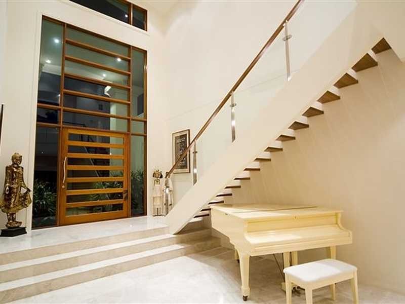 Sovereign Islands QLD 4216